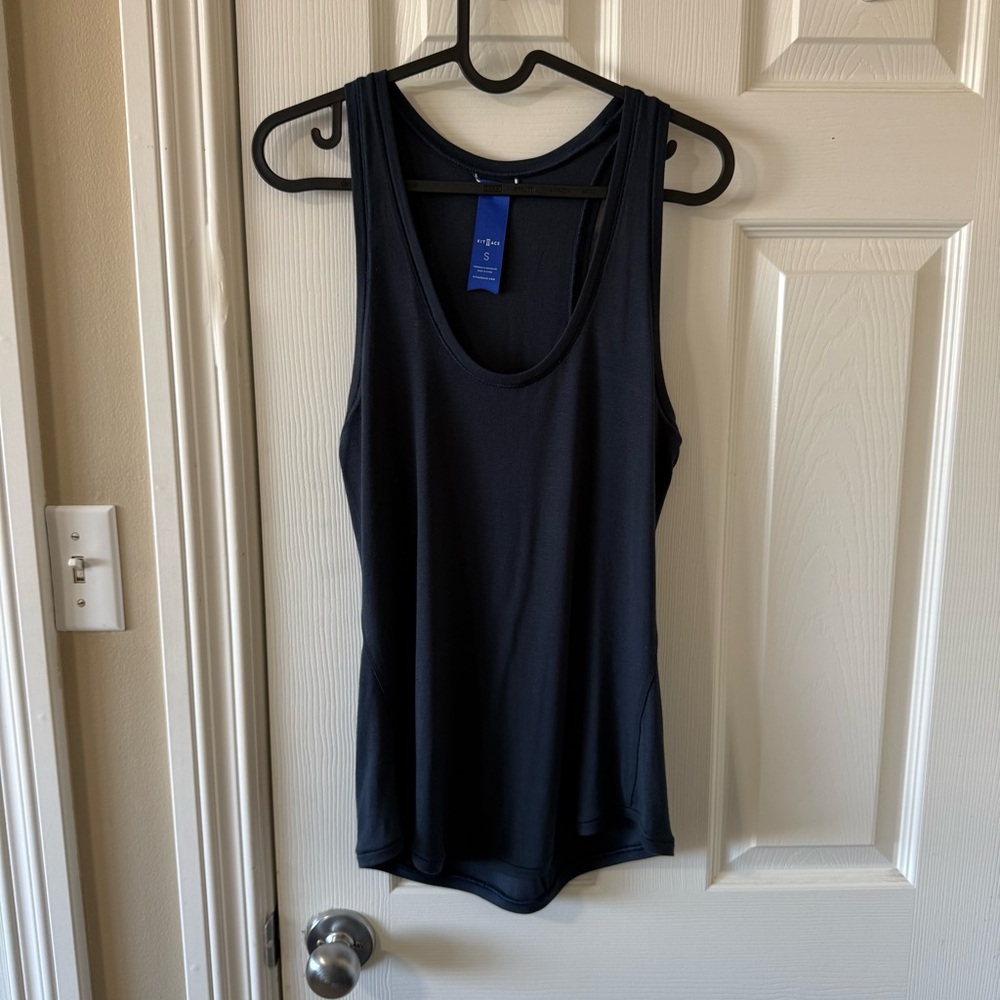 Kit and Ace Scoop Neck Racerback Sleeveless Tank Top in Navy Blue Size Small